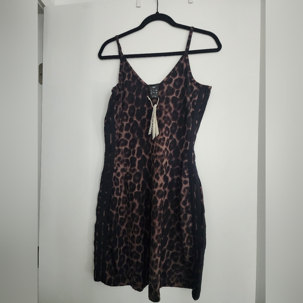 Adidas Essentials Leopard Print Mini 3 Stripes Dr… - image 2